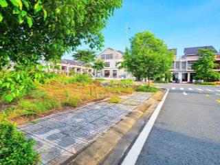 Thiếu vốn , tôi bán rẻ hơn thị trường 300. lô 120m2  giá 1,9ty. đối diện công viên. có sổ. tc 100%