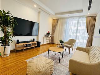 5tỷ(bao phí). duy nhất chcc 83m 3n2vs phú thịnh green park bán cắt lỗ. nhà full nội thất xịn từ az