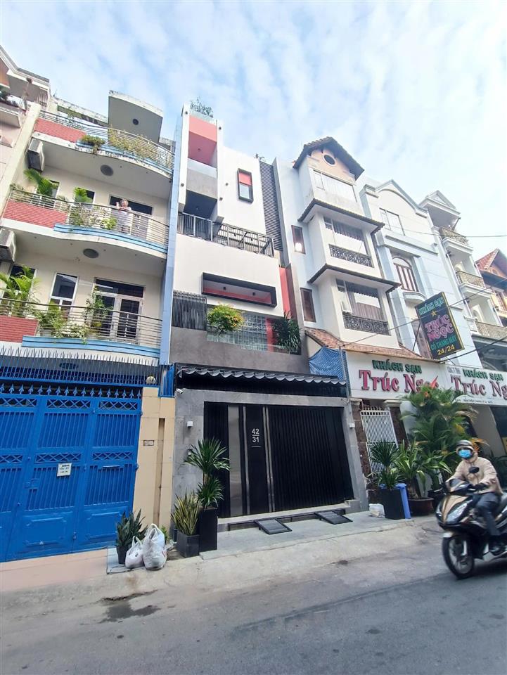 Tài sản duy nhất. nhà phố 6 lầu, hxt 7m đường sư vạn hạnh (4.2x 18m) ngay vạn hạnh mall giá 18,6tỷ
