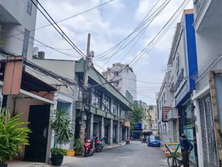 Toà nhà 4 tầng chdv 10x30m vị trí đẹp đường trường chinh  cmt8, tân bình. hđt~160tr/th chỉ 30.5tỷ