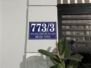 Nhà sạch sẽ, có sẵn nội thất, bàn ghế, tủ lạnh, tivi