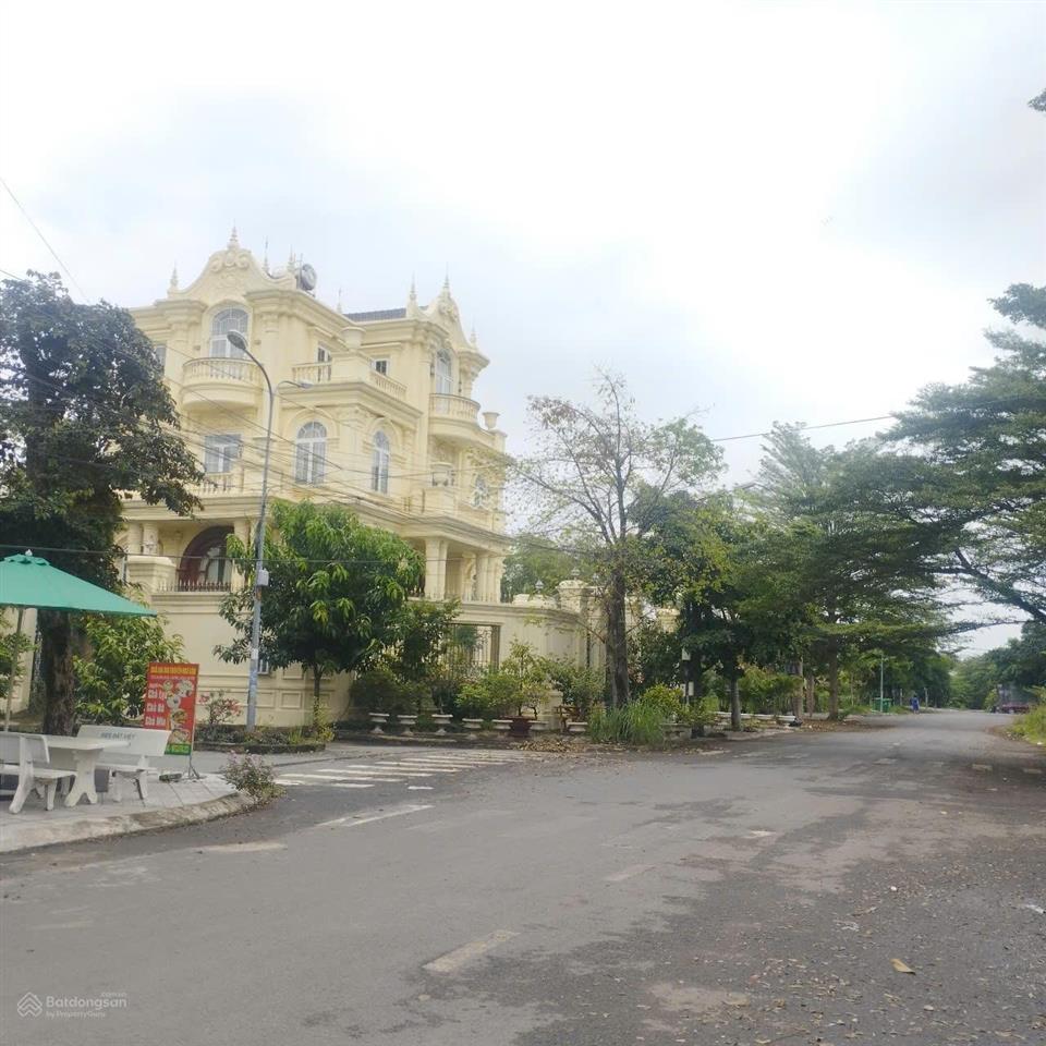 Bán đất dự án diamond town, hẻm 68 bưng ông thoàn, quận 9, tp.hcm cũ anh chị có tầm tc 46 tỷ