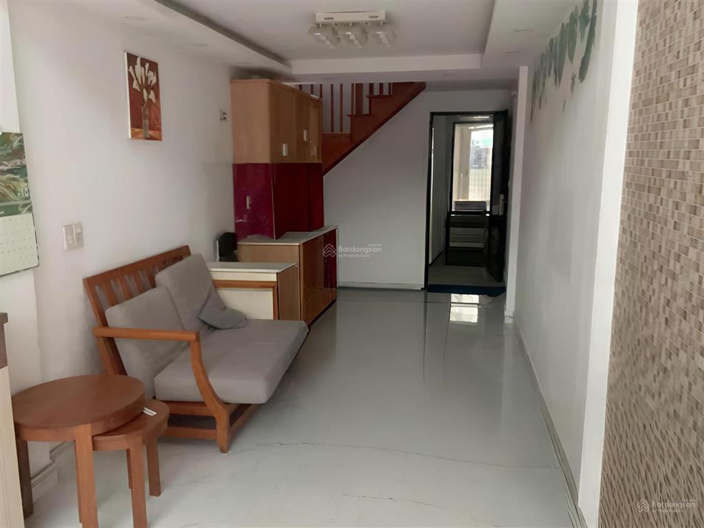 Cần bán nhà 3 tầng lý thái tổ quận 10 chỉ 5,6 tỷ sổ hồng riêng công chứng ngay giá bán trong tuần
