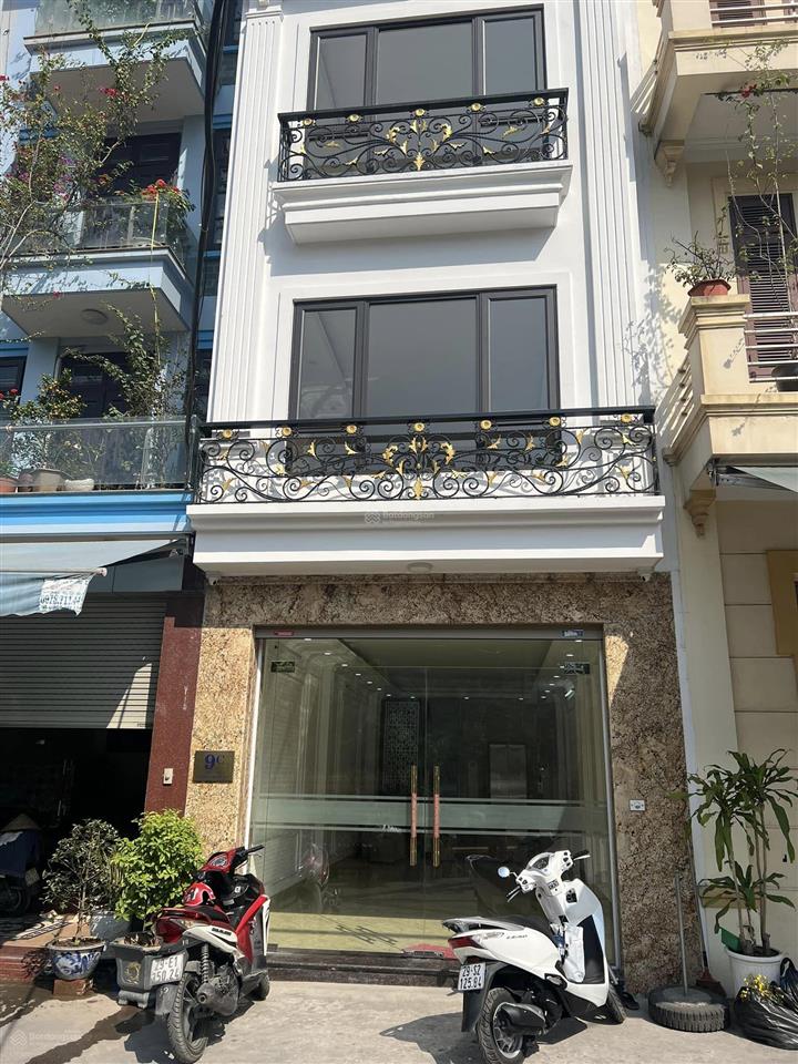 Bán nhà gấp vũ tông phan nhà đẹp ở kết hợp kinh doanh ô tô vào nhà full nội thất.