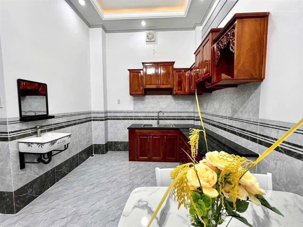 Nguyễn thái sơn gò vấp hẻm 8m, ô tô đậu trước nhà  diện tích 5x10,8m  3 tầng btct  giá 5.15tỷ