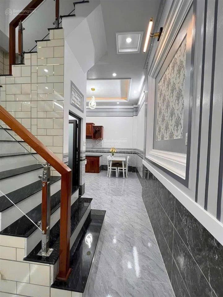 Nguyễn thái sơn gò vấp hẻm 8m, ô tô đậu trước nhà  diện tích 5x10,8m  3 tầng btct  giá 5.15tỷ