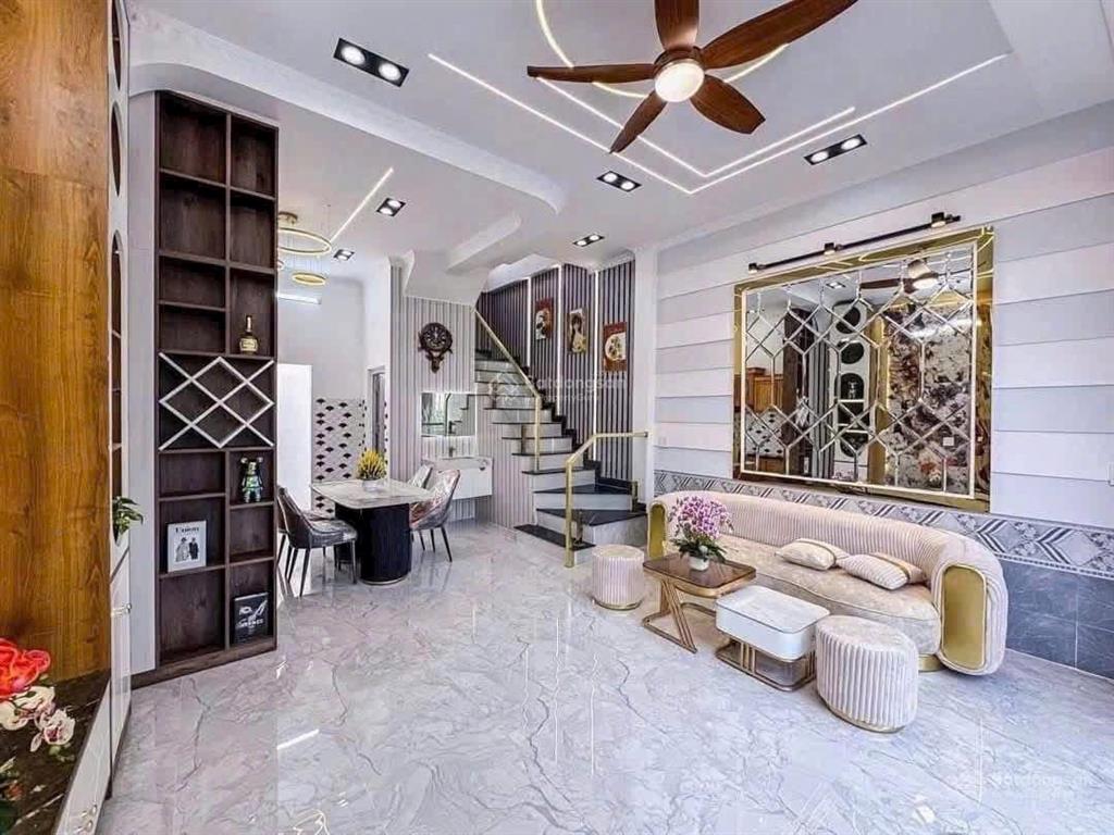 Nguyễn văn công, p3, gò vấp, khu vực hiếm nhà bán 4x12m vuông vức, hẻm ô tô thông chỉ 4.2 tỷ