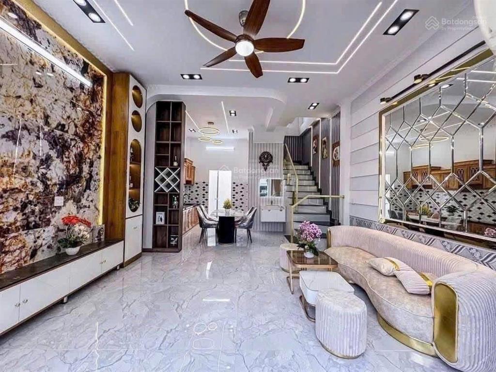 Nguyễn văn công, p3, gò vấp, khu vực hiếm nhà bán 4x12m vuông vức, hẻm ô tô thông chỉ 4.2 tỷ