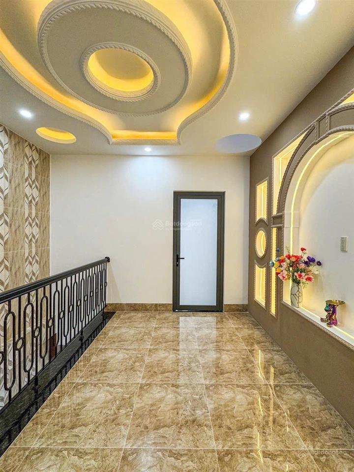 Siêu phẩm nhà hxh 7 chỗ nguyễn văn đậu, bình thạnh  nhà mới hoàn công đủ, sát mặt tiền đường
