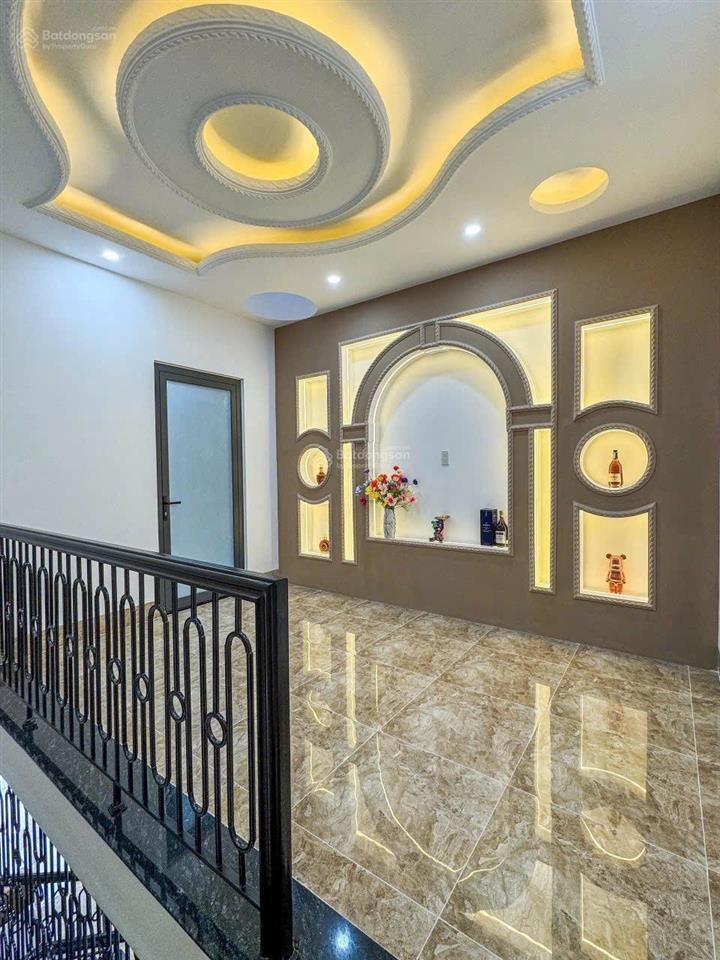 Siêu phẩm nhà hxh 7 chỗ nguyễn văn đậu, bình thạnh  nhà mới hoàn công đủ, sát mặt tiền đường