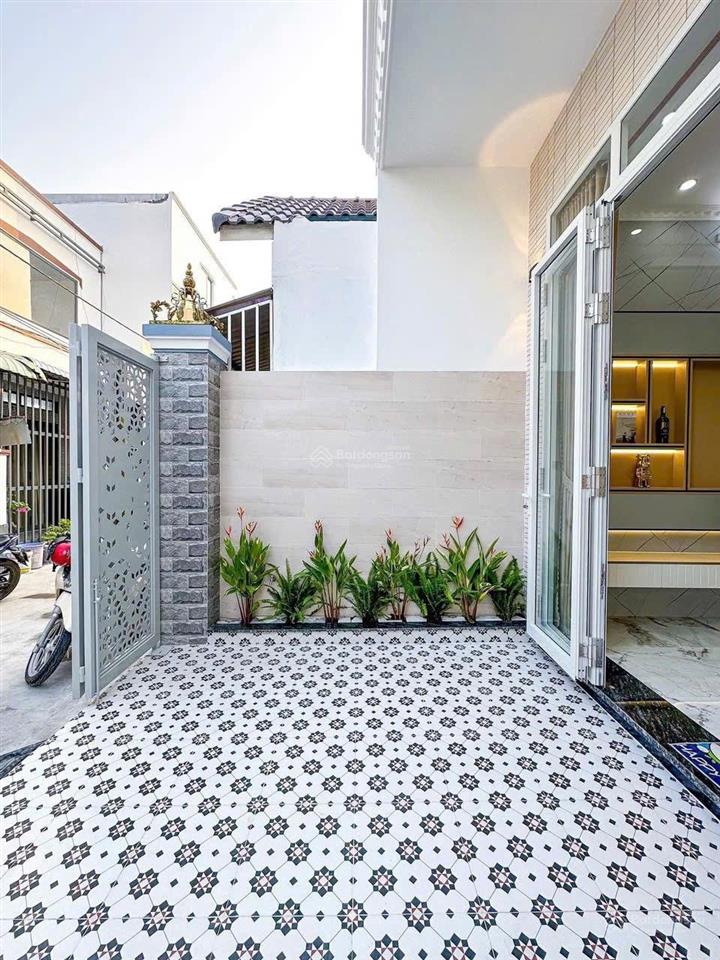 Hẻm xe hơi hoàng hoa thám  cách 1 căn ra mặt tiền, 4 tầng btct, 60m2 chỉ 8.2 tỷ