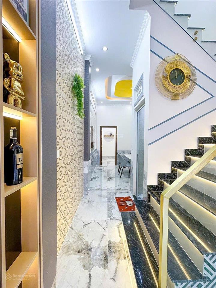 Hẻm xe hơi hoàng hoa thám  cách 1 căn ra mặt tiền, 4 tầng btct, 60m2 chỉ 8.2 tỷ