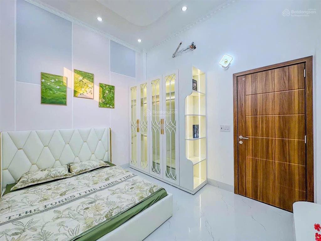 Hẻm xe hơi hoàng hoa thám  cách 1 căn ra mặt tiền, 4 tầng btct, 60m2 chỉ 8.2 tỷ