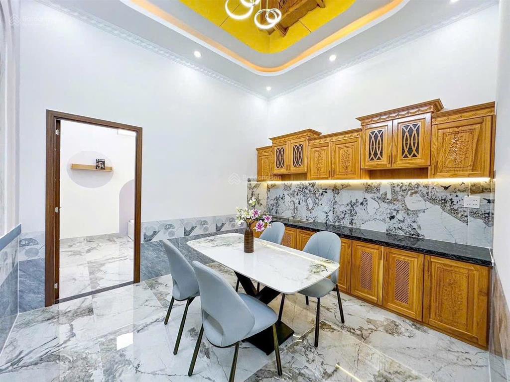 Hẻm xe hơi hoàng hoa thám  cách 1 căn ra mặt tiền, 4 tầng btct, 60m2 chỉ 8.2 tỷ