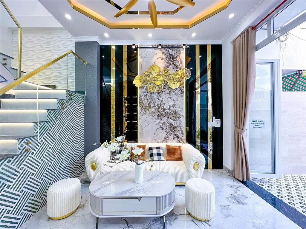 Hẻm xe hơi hoàng hoa thám  cách 1 căn ra mặt tiền, 4 tầng btct, 60m2 chỉ 8.2 tỷ