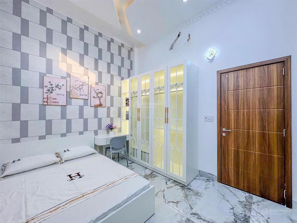 Hẻm xe hơi hoàng hoa thám  cách 1 căn ra mặt tiền, 4 tầng btct, 60m2 chỉ 8.2 tỷ