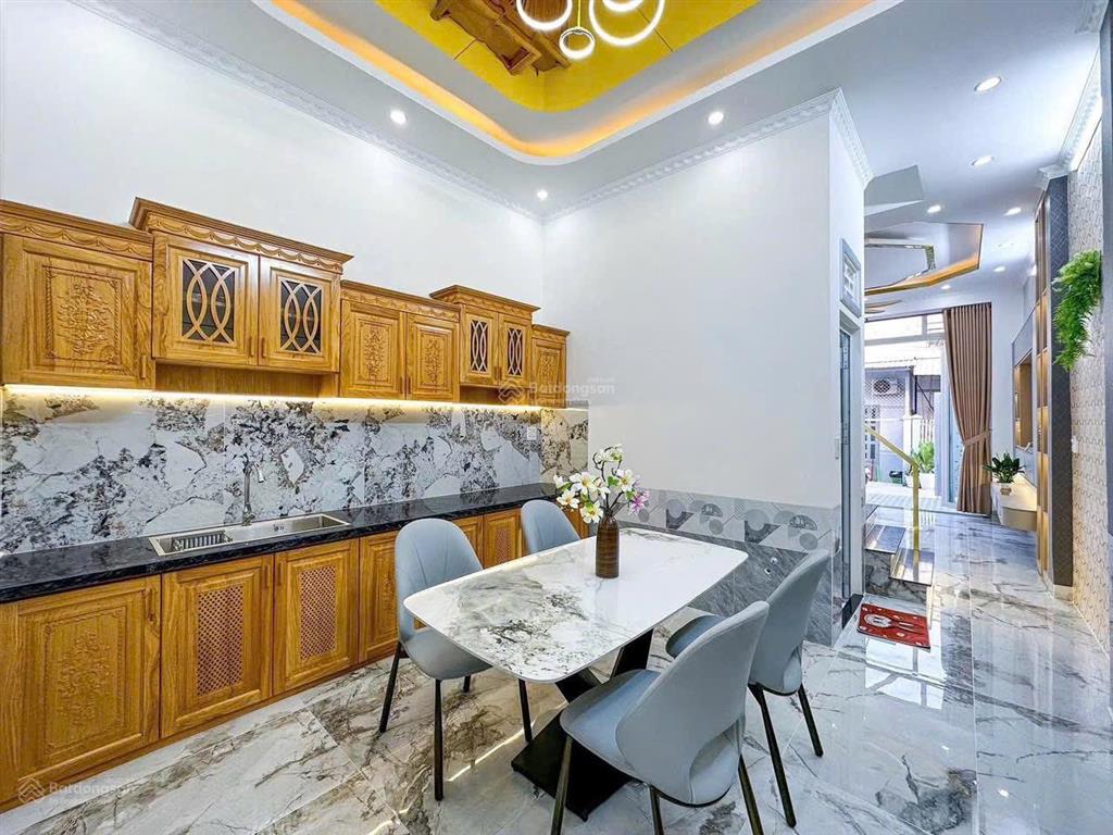 Hẻm xe hơi hoàng hoa thám  cách 1 căn ra mặt tiền, 4 tầng btct, 60m2 chỉ 8.2 tỷ