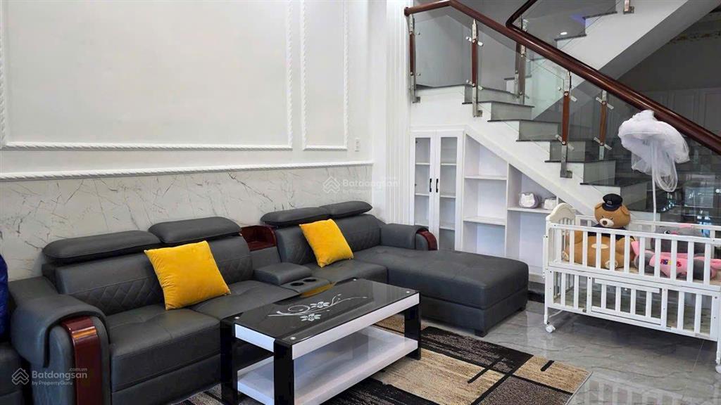 Ngay sát đại học văn lang  nguyễn thái sơn hẻm xe hơi nhà mới đẹp, 68m2 chỉ nhỉnh 6 tỷ