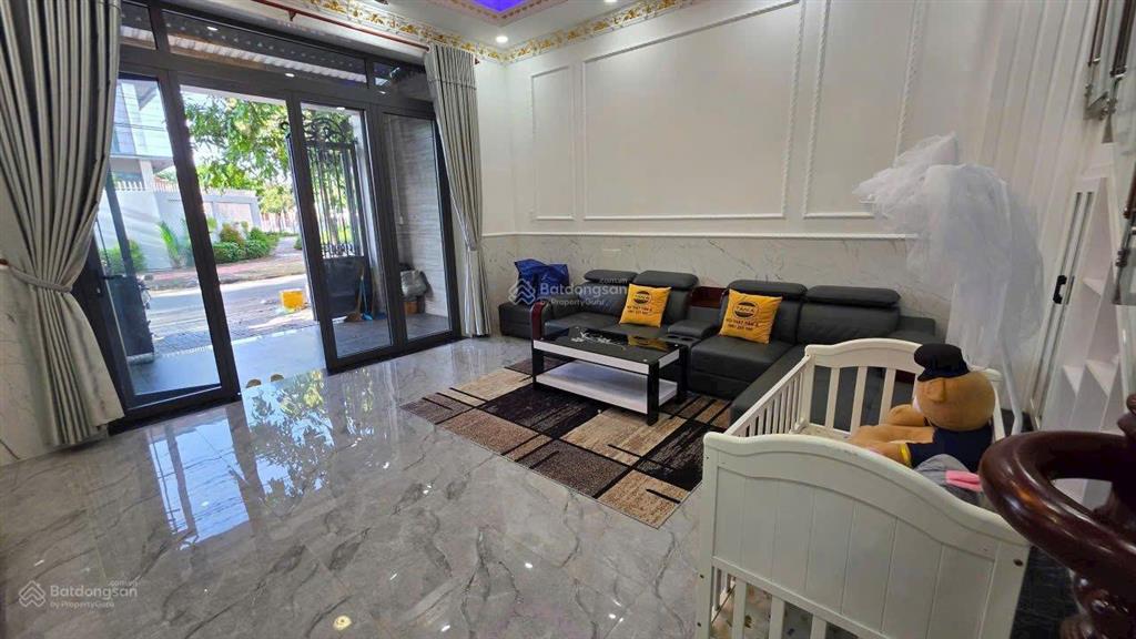 Ngay sát đại học văn lang  nguyễn thái sơn hẻm xe hơi nhà mới đẹp, 68m2 chỉ nhỉnh 6 tỷ