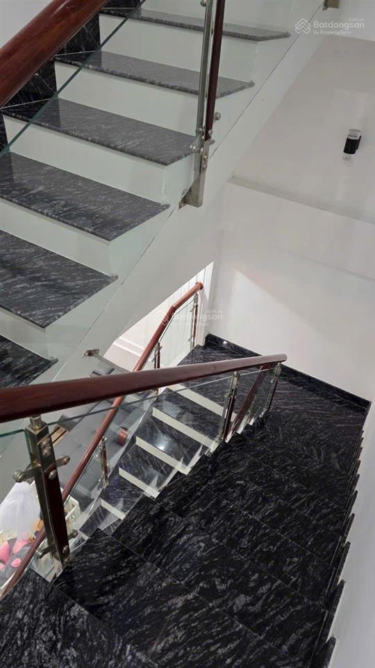 Ngay sát đại học văn lang  nguyễn thái sơn hẻm xe hơi nhà mới đẹp, 68m2 chỉ nhỉnh 6 tỷ