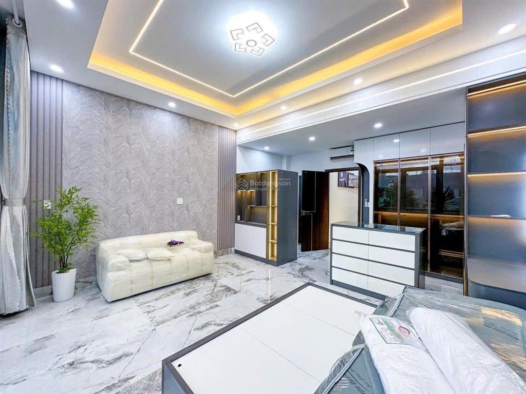 View landmark  bùi đình tuý . 68m2 , p.12, bình thạnh . nhà bự xe hơi ngủ trong nhà , chỉ 9.1 tỷ