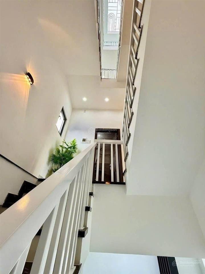 Luxury house mới tinh hxh nguyễn văn công p3 gò vấp , 68m2, 4pn full nội thất chỉ 7.2 tỷ