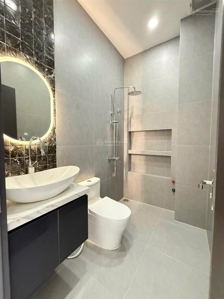 Nhà mặt tiền nguyễn văn công , 86m2 , 5 tầng chỉ 13.5 tỷ  đang cho thuê 30tr/tháng