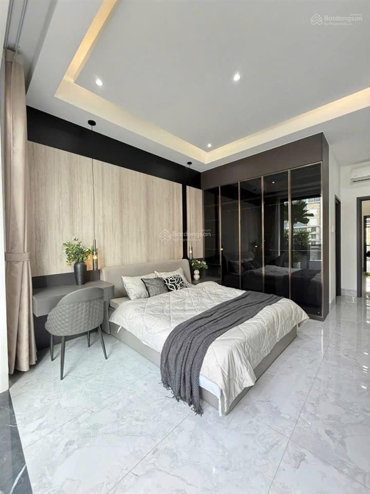 Nhà mặt tiền nguyễn văn công , 86m2 , 5 tầng chỉ 13.5 tỷ  đang cho thuê 30tr/tháng