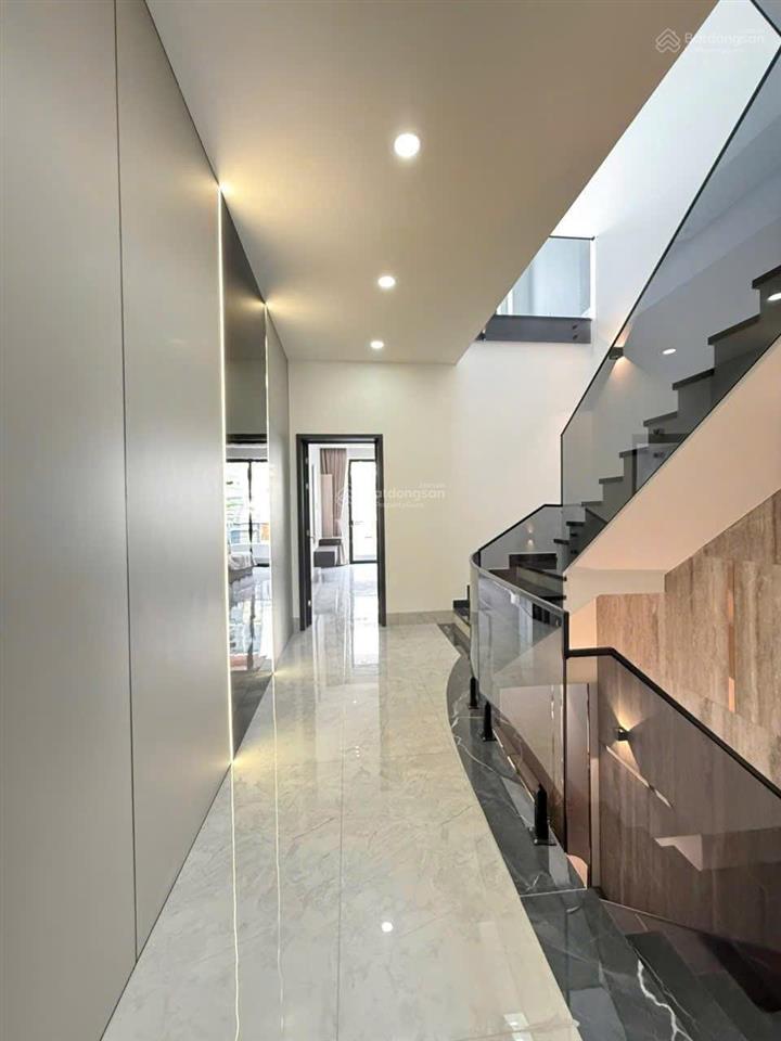 Nhà mặt tiền nguyễn văn công , 86m2 , 5 tầng chỉ 13.5 tỷ  đang cho thuê 30tr/tháng