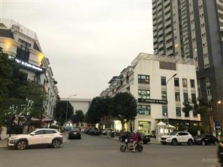 Chính chủ bán shophouse góc 2 mặt tiền, đang cho thuê 1 tỷ/ năm, 0918 331 ***