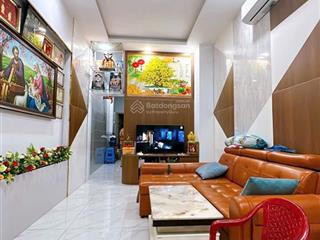 Bán nhà 6 phòng ngủ hẻm 4m xóm chiếu, quận 4