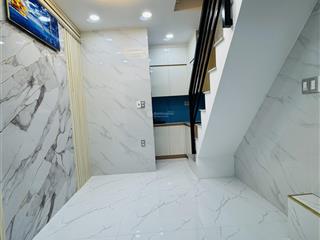 Bán nhà mới vào ở ngay cho nhà ít thành viên