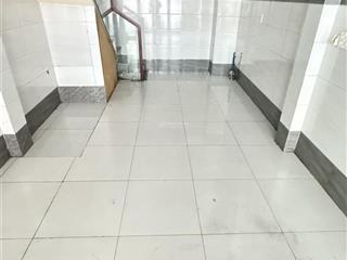 Cho thuê nhà 5 lầu mặt tiền vĩnh khánh 3 phòng ngủ quận 4