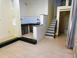 Cho thuê nhà 3 phòng ngủ hẻm xe hơi quận 4