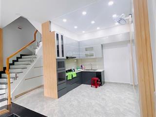 Bán nhà mới 6 phòng ngủ mặt tiền đường số quận 4