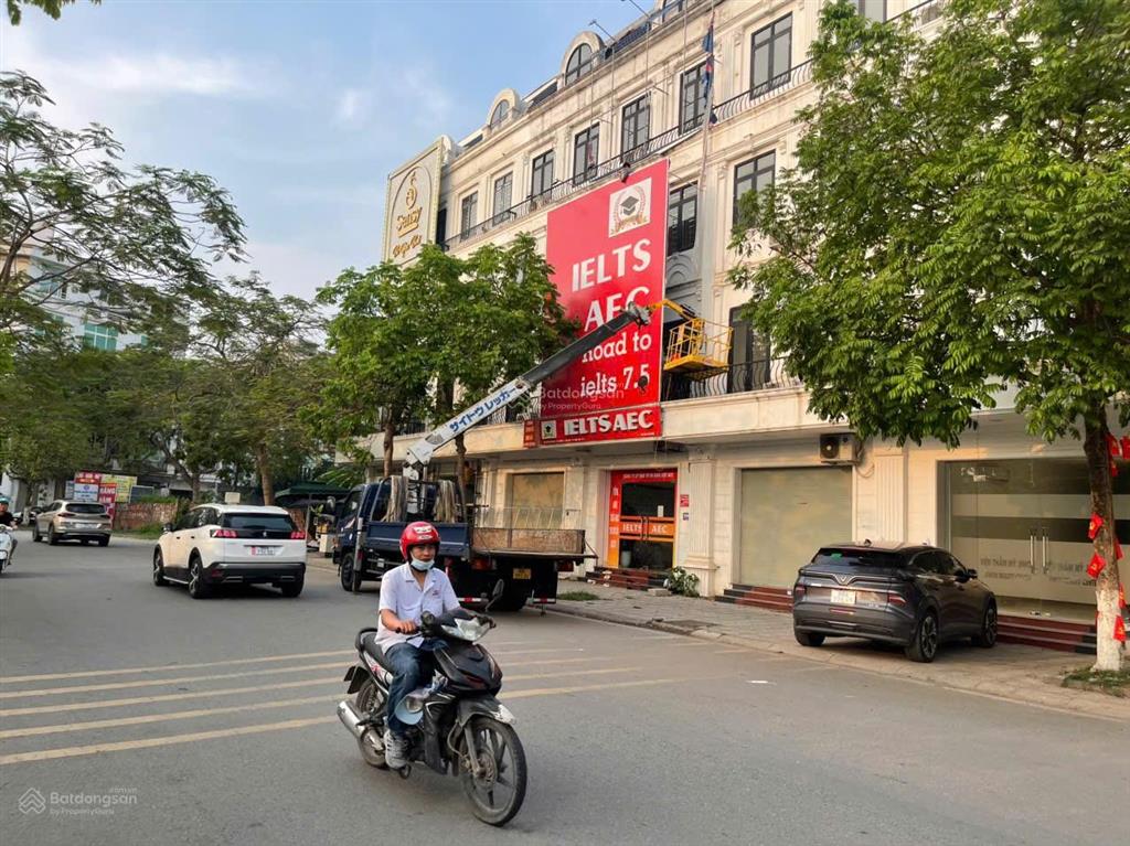 Bán nhà mặt phố bà triệu, đối diện bệnh viện đa khoa tỉnh vĩnh phúc