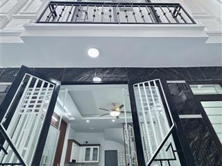 Cho thuê nhà nguyên căn 5 tầng mới tinh không đồ, diện tích 30m2 * 5 tầng.
