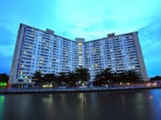 Cho thuê căn hộ chung cư miếu nổi 18 tầng nằm ngay chân cầu hoàng hoa thám,diện tích căn hộ 54m2, g