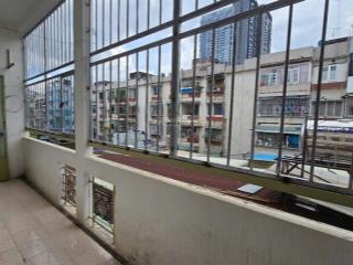 Cho thuê căn hộ chung cư. 212 nguyễn trãi. phường nguyễn cư trinh quận. 1. dt60m2. 2pn. 1wc.