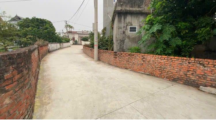 CẦN BÁN MẢNH ĐẤT TẠI XÃ TRUNG CHÍNH ,LƯƠNG TÀI ,BẮC NINH