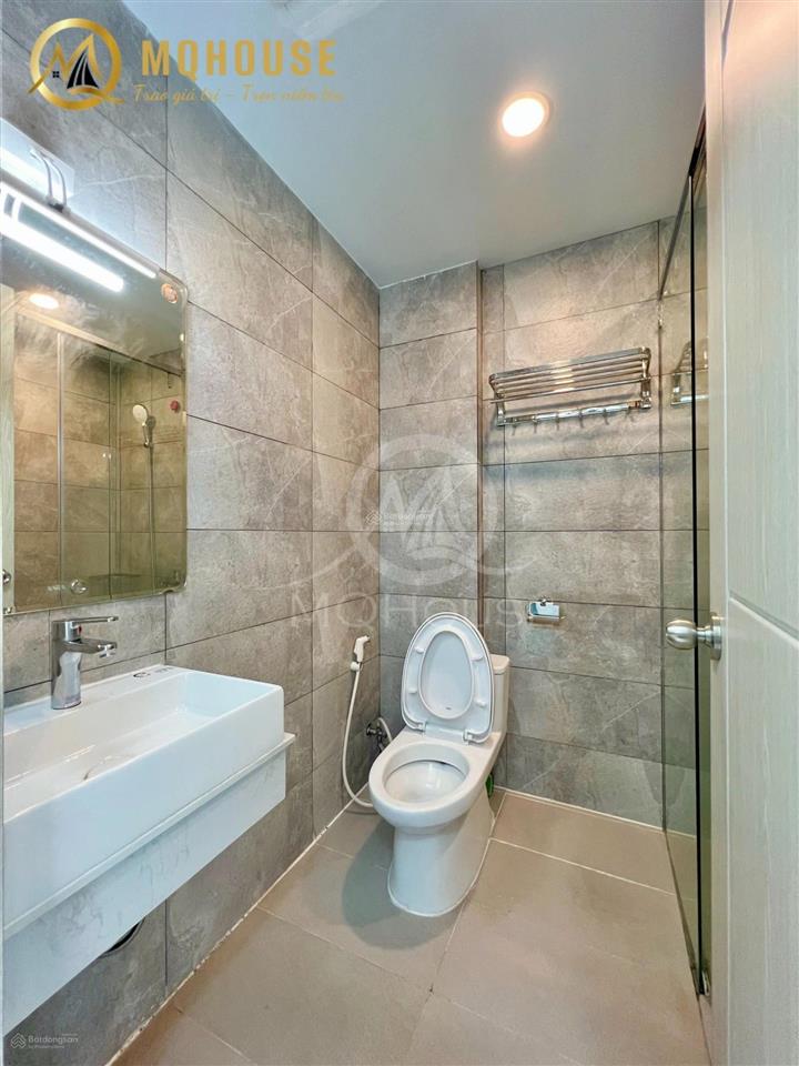 Cho thuê căn hộ chung cư 45m2 full nội thất bancol ngay cv hoàng văn thụ  trường sa  hoàng sa