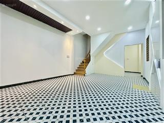 Cho thuê nhà nguyên căn 3pn, 2wc, 120m2 tại nguyễn công hoan, phú nhuận, 12 triệu vnd/th