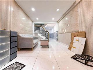 Bán nhà 3 tầng ngay ngã tư hàng xanh đường xô viết nghệ tĩnh p25 bình thạnh, 4 phòng ngủ mới ở ngay