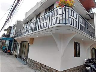 Bán nhà 2 tầng, hẻm oto đỗ cửa, nhà mới đẹp, đầy đủ nội thất dọn vào ở ngay, sát bên vạn phúc city