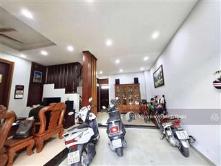 Bán gấp biệt thự 3 tầng 2 mặt tiền.dt 7mx15m.thái thị giữ bà điểm hóc môn.nội thất cao cấp.7.3 tỷ