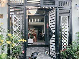Nhà 2 tầng sát thái thị giữ bà điểm hóc môn. dt 4.02mx20m. nội thất cao cấp mới tinh. chỉ 4.2 tỷ tl