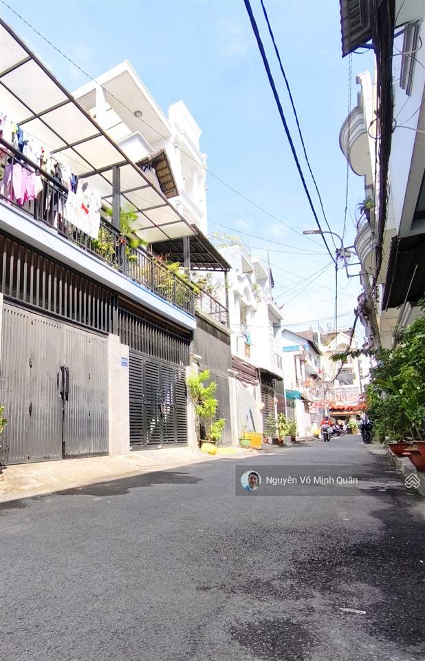 Nhà đẹp 5 tầng ở ngay tặng nội thất.dt 5mx12m.ngay nguyễn văn khối phạm văn chiêu.ô tô vào nhà
