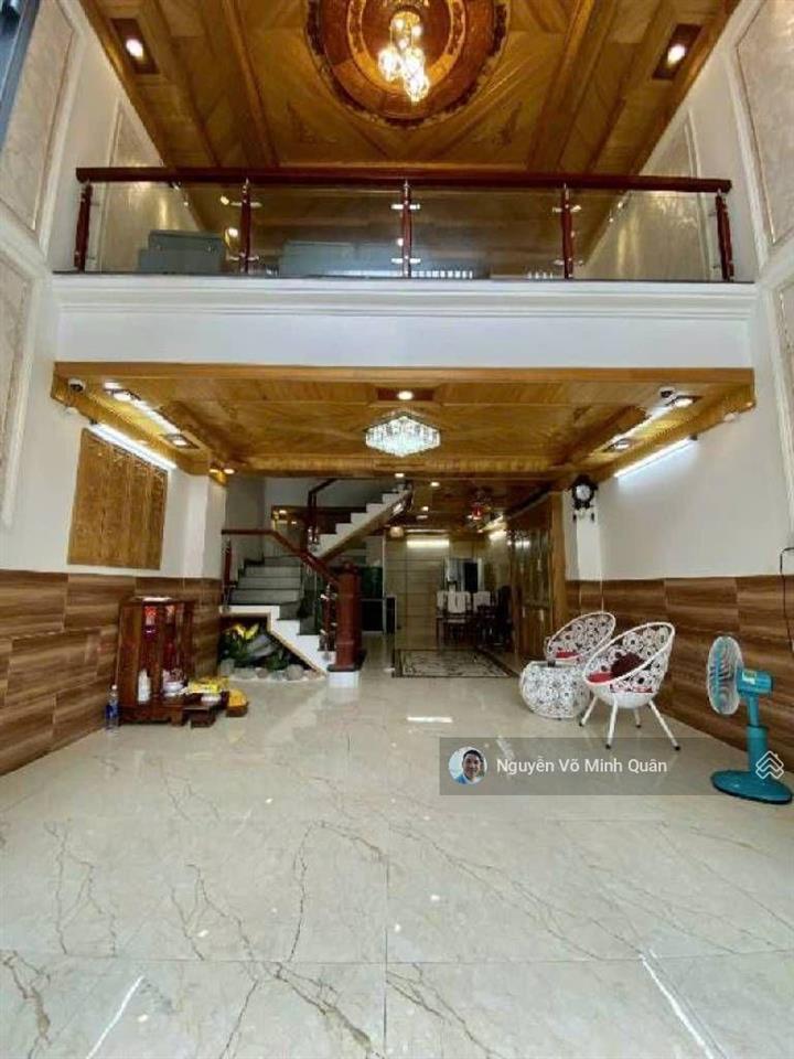 Nhà đẹp 5 tầng ở ngay tặng nội thất.dt 5mx12m.ngay nguyễn văn khối phạm văn chiêu.ô tô vào nhà