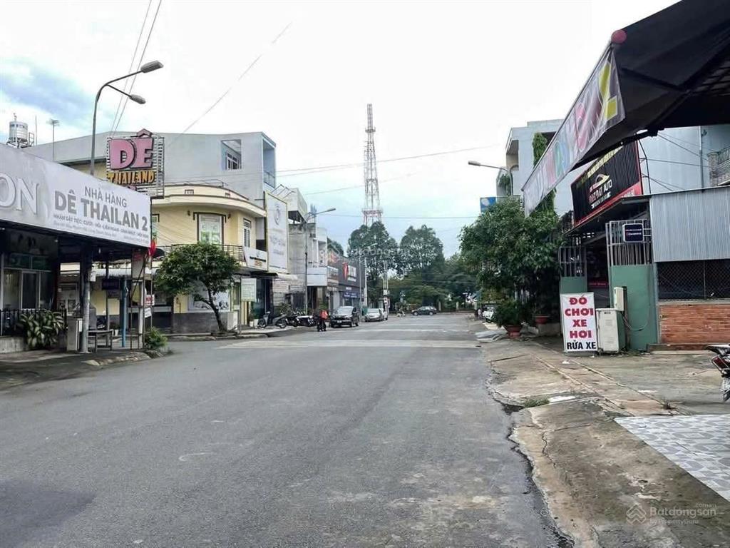 Mặt tiền chu văn an thị trấn long thành, ngay bách hoá xanh. dt 124m2 giá 2 tỷ 220!