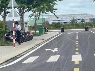 Bán đất ngay xã đồi 61  thị trấn trảng bom. sát nút đường vành đai 3, diện tích  95m2 giá 2 tỷ5 .